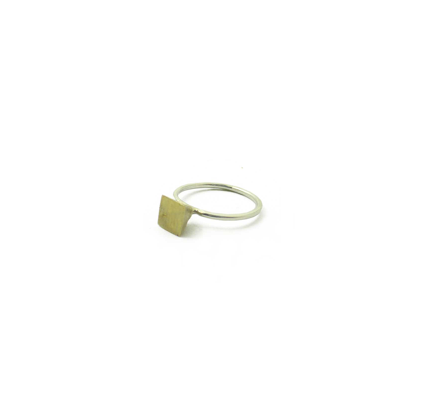 anello-quadrato-giallo