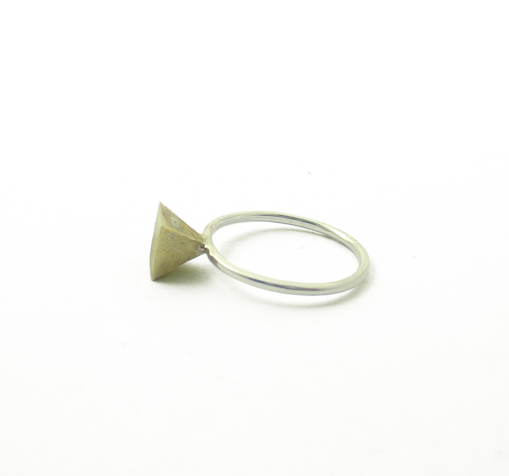 anello-quadrato-giallo-lato